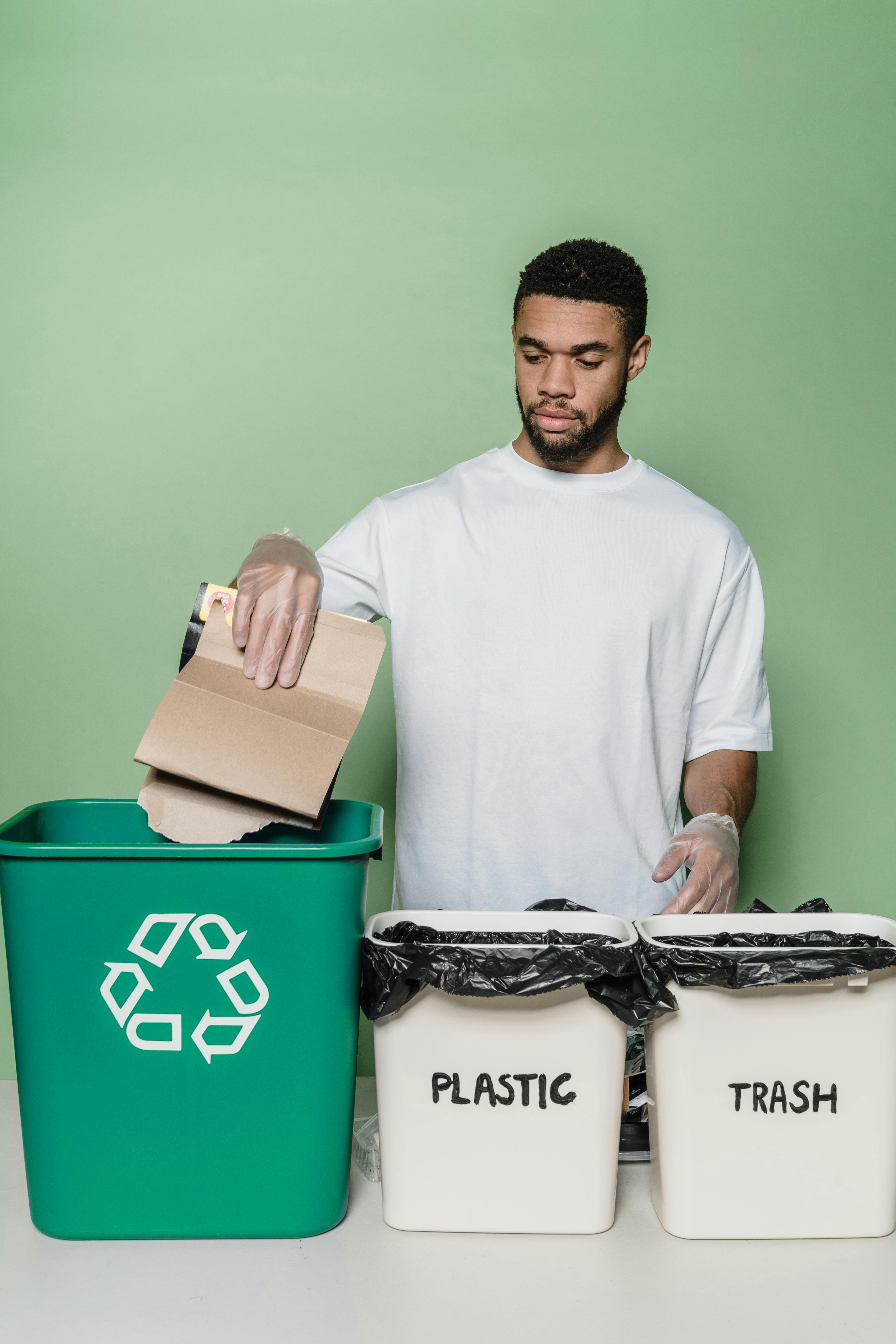Home trash bins in different sizes